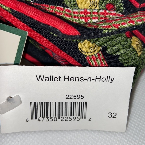 Vera Bradley Quilted Cross Body Purse Wallet Hens N Holly Christmas Print - Picture 4 of 9